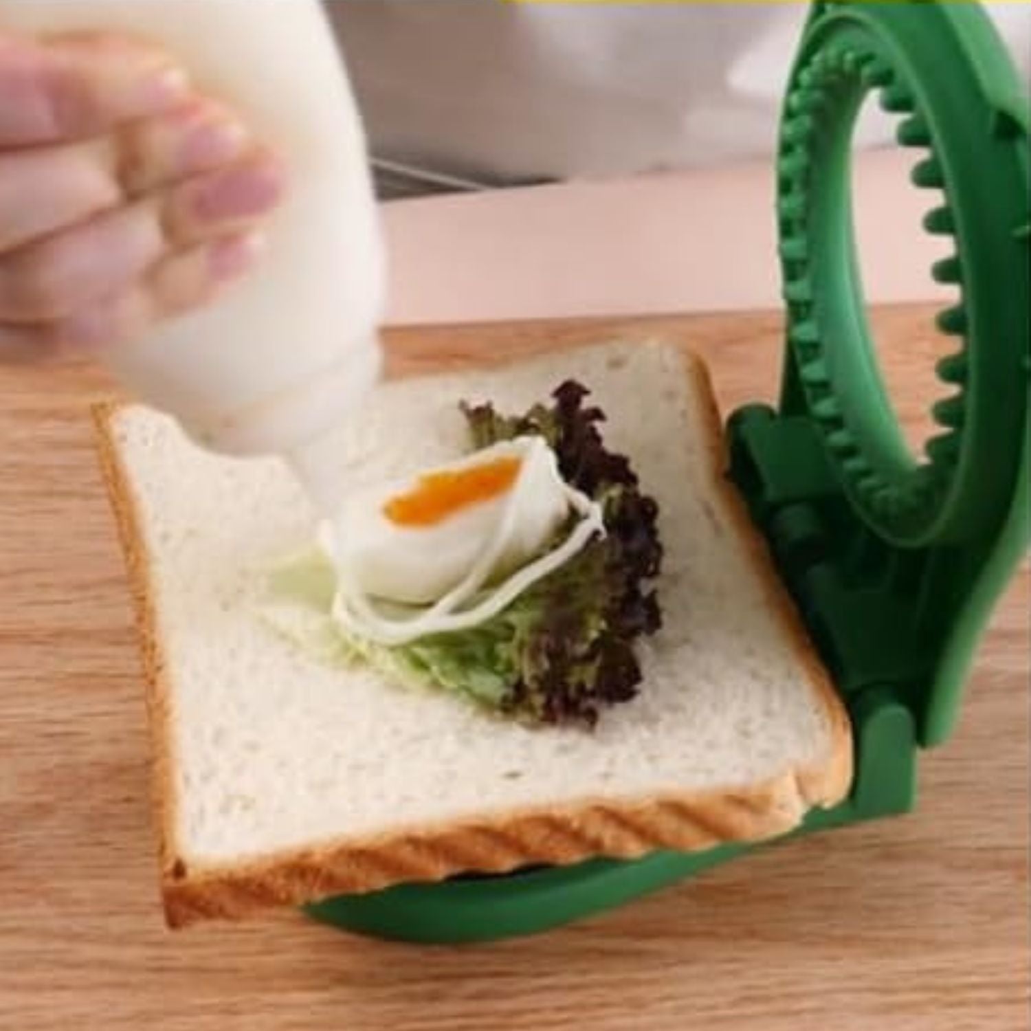 Uncrustable Sandwich Maker 3.7 Inch Sandwich Cutter and Sealer
